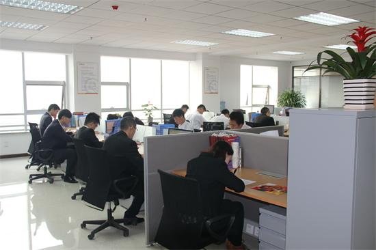 王一新副省长莅临山西青创小额贷款有限公司进行考察调研